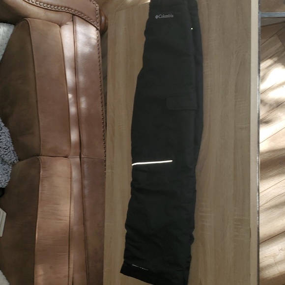 NWOT Columbia Omni-Tech youth snow pants. 10/12. - Picture 3 of 7